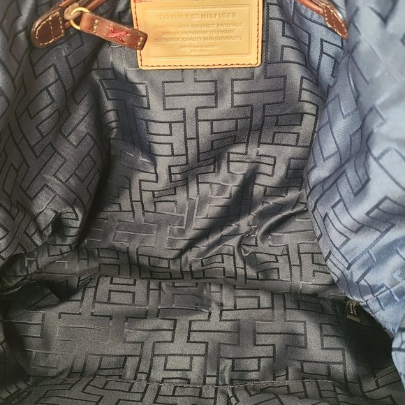 Black Leather Tommy Hilfiger Shoulder Bag Metal Plate - Picture 2 of 8